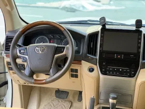 2017 Toyota Land Cruiser GXR