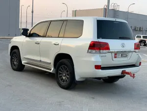 2017 Toyota Land Cruiser GXR