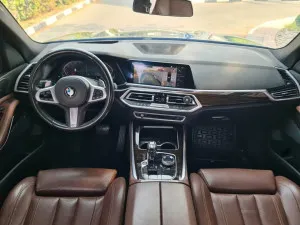 2020 BMW X5 4.6i