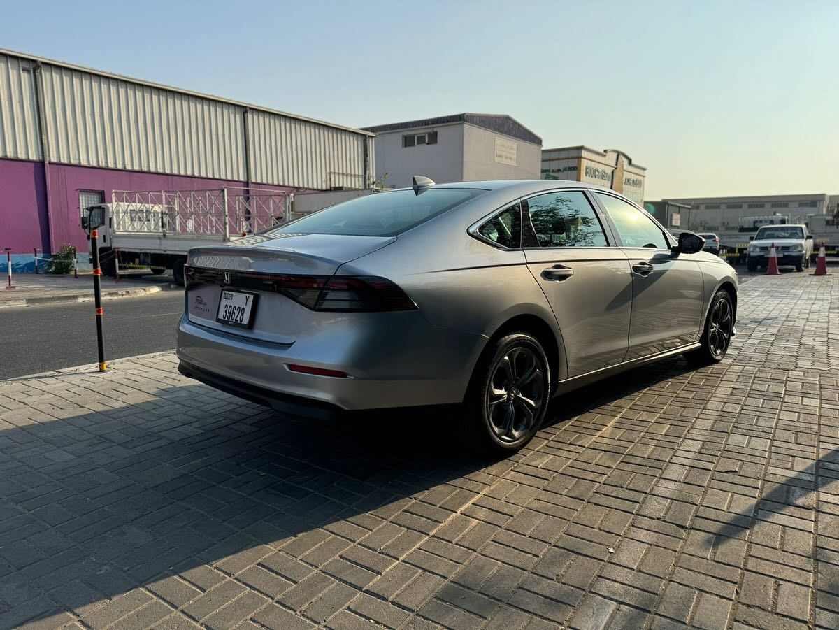 2023 هوندا أكورد EX