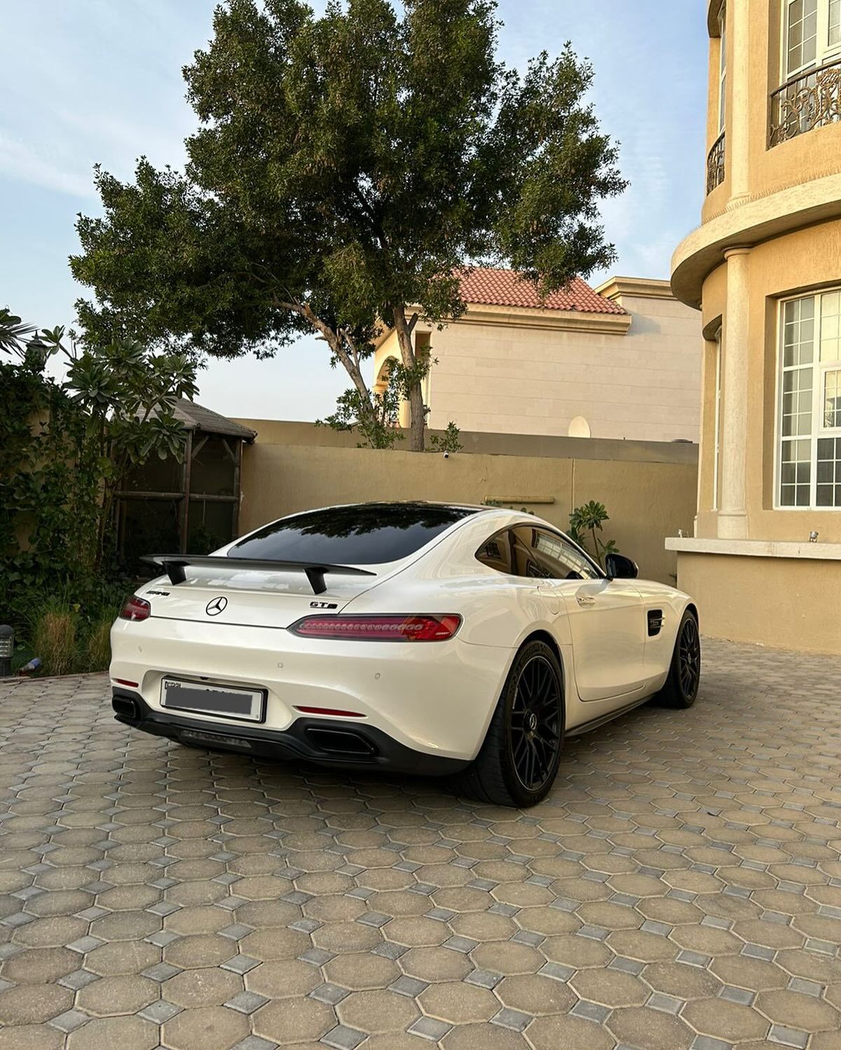 2016 مرسيدس-بنز GTS - جي تي اس GT63