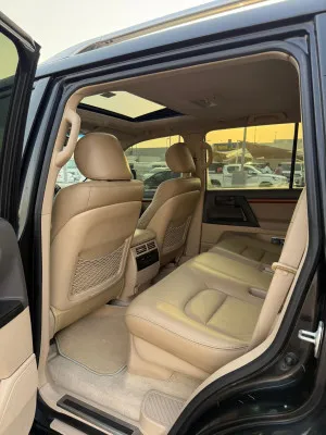2015 Toyota Land Cruiser GXR