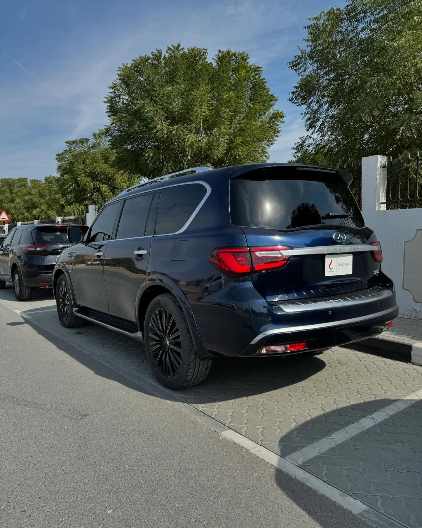 2019 Infiniti QX80 Premium select