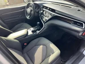 2018 Toyota Camry Hybrid LE
