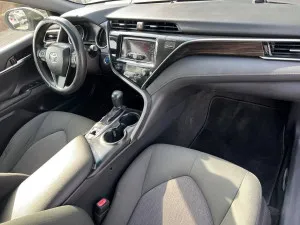 2018 Toyota Camry Hybrid LE