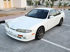 1994 نيسان سكاي لاين