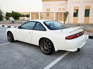 1994 نيسان سكاي لاين