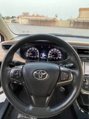 2016 Toyota Avalon Exclusive