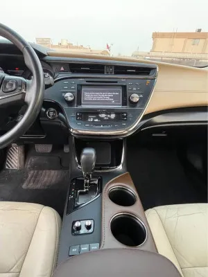 2016 Toyota Avalon Exclusive