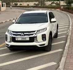 2022 ميتسوبيشي آي أس أكس GLX