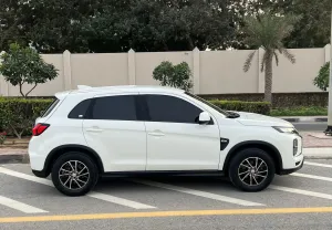 2022 ميتسوبيشي آي أس أكس GLX