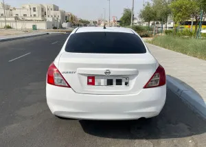 2015 نيسان صني S