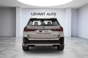 2023 بي أم دابليو اي اكس ام ٦٠