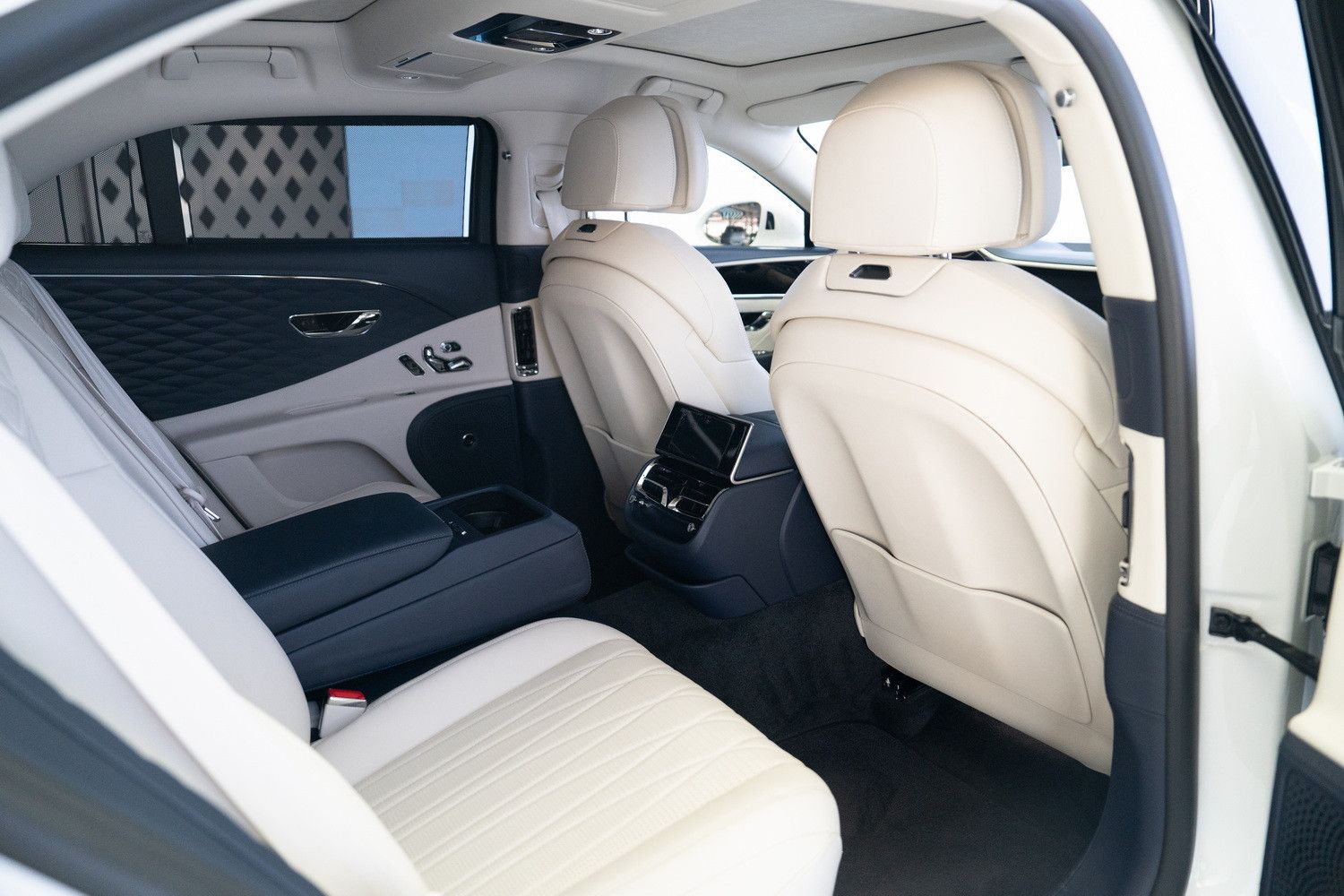 2021 بنتلي فلاينج سبير V8