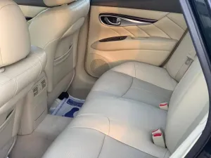 2019 Infiniti Q70 LUXE