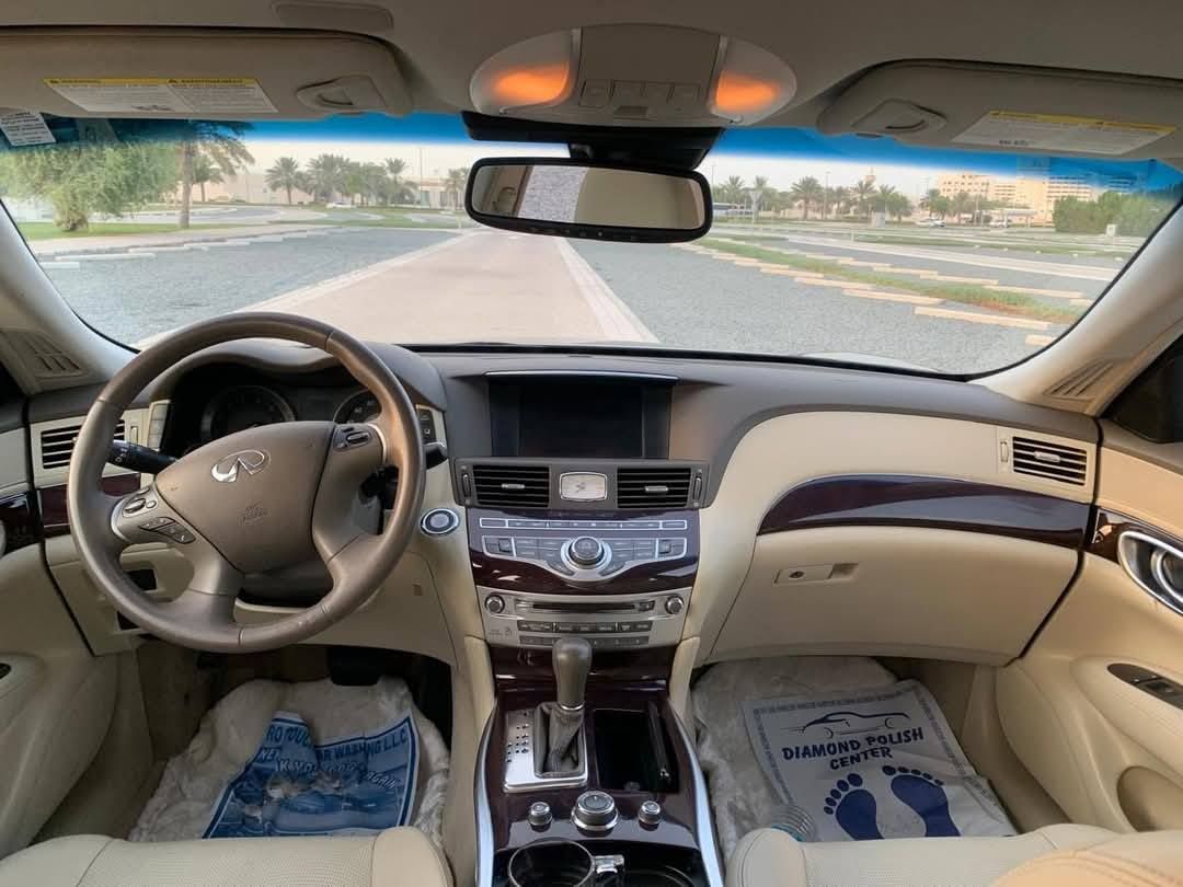 2019 Infiniti Q70 LUXE