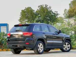 2011 Jeep Grand Cherokee Laredo E
