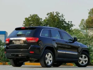 2011 Jeep Grand Cherokee Laredo E