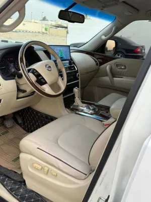 2013 نيسان باترول LE T1