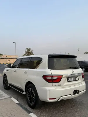 2013 نيسان باترول LE T1