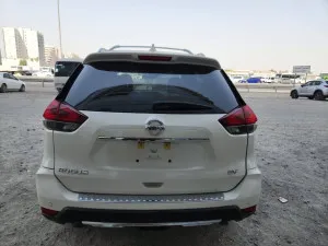 2020 نيسان روج SL