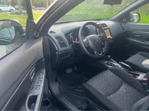 2020 ميتسوبيشي أوتلاندر SE