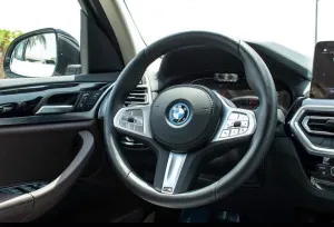 2024 بي أم دابليو اي اكس - 3 M Sport Pro