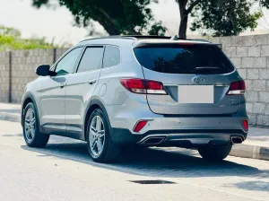 2017 هيونداي سانتا في Premier