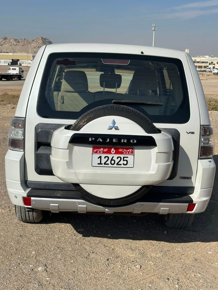 2011 Mitsubishi Pajero GT
