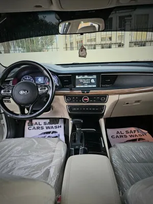 2020 كيا كادنزا