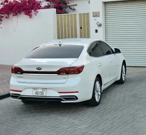 2020 كيا كادنزا