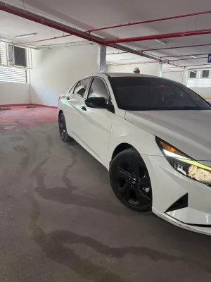 2022 هيونداي النترا SE