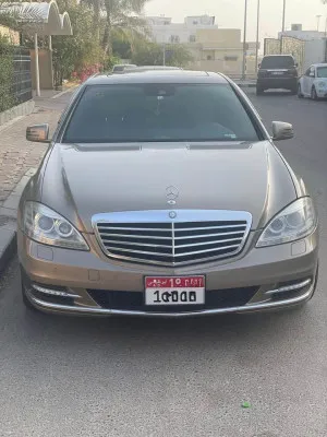 2010 مرسيدس-بنز الفئة - S S400