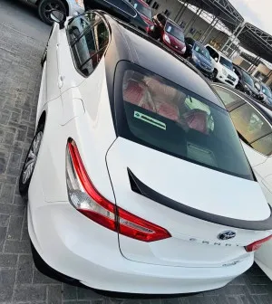 2019 تويوتا كامري LE