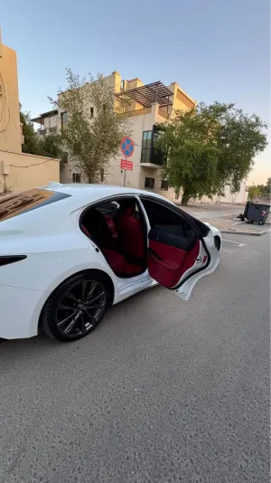 2023 لكزس اي اس IS 350