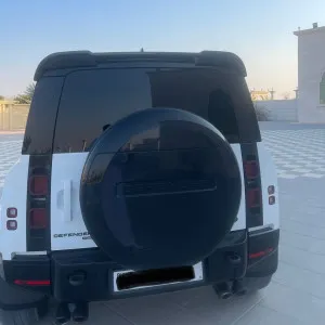 2022 لاند روفر ديفندر 110 SE