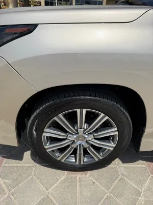 2016 Lexus LX 570