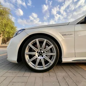 2010 Mercedes-Benz E63 AMG