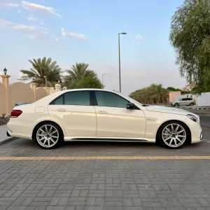 2010 Mercedes-Benz E63 AMG
