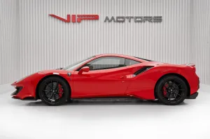2019 فيراري 488 بيستا