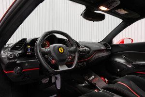 2019 فيراري 488 بيستا