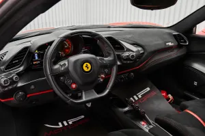 2019 فيراري 488 بيستا