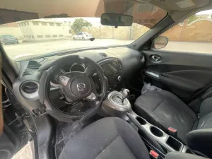 2013 نيسان جوك S