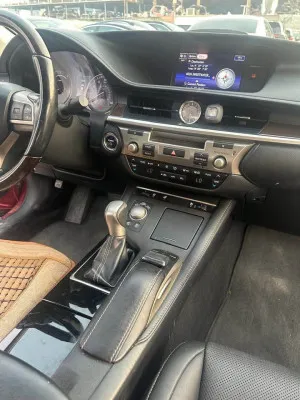 2016 Lexus ES ES300h