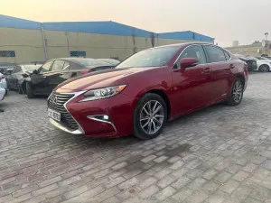 2016 Lexus ES ES300h