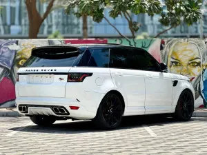 2015 لاند روفر رينج روفر سبورت SVR Carbon Edition