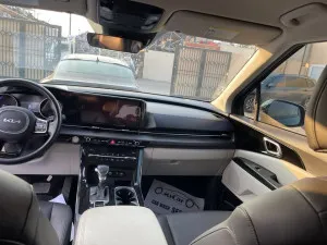 2022 كيا كارنفال LX