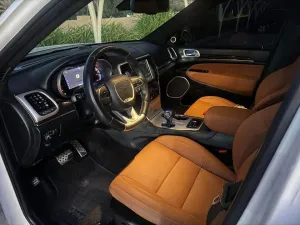 2015 جييب جراند شيروكي SRT