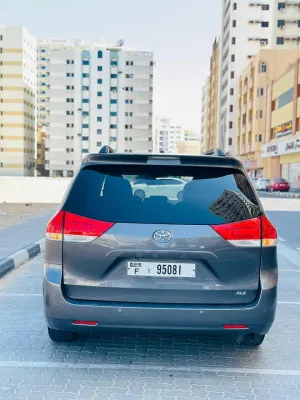 2013 Toyota Sienna Woodland Edition