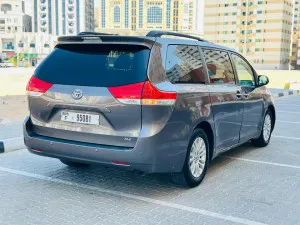 2013 Toyota Sienna Woodland Edition
